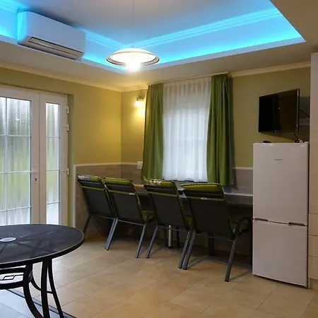 Apartment 1a-b Mesteri