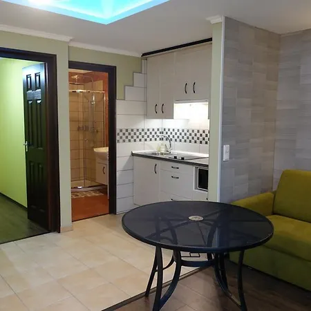 Apartment 1a-b